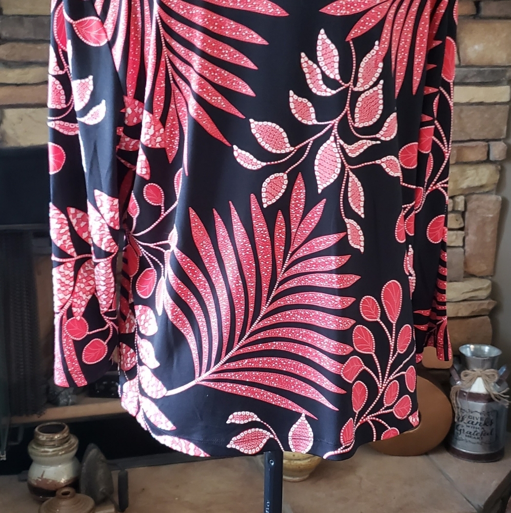 Ruby Rd Floral Top - Picture 2 of 4